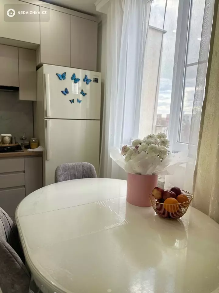 3-комнатная квартира, этаж 9 из 9, 70 м², фотография 2