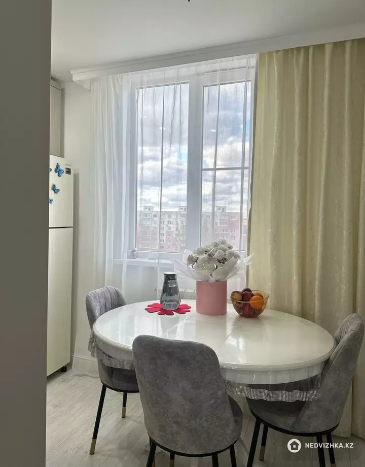3-комнатная квартира, этаж 9 из 9, 70 м², фотография 3