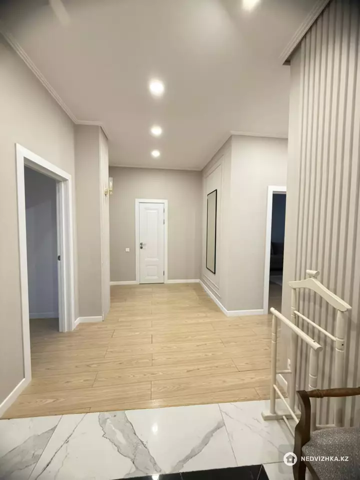 3-комнатная квартира, этаж 6 из 8, 96 м², фотография 3