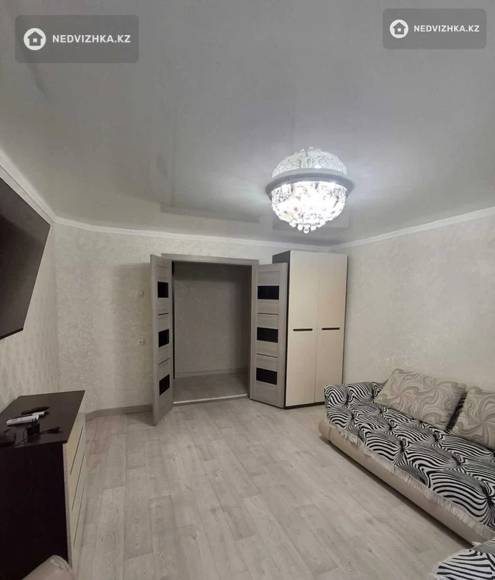 3-комнатная квартира, этаж 1 из 9, 64 м², На длительный срок, фотография 2