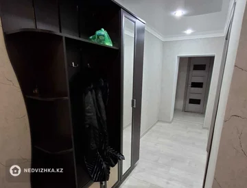 3-комнатная квартира, этаж 1 из 9, 64 м², На длительный срок, миниатюра 10
