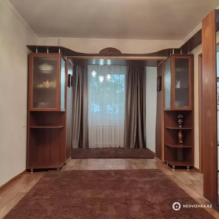 3-комнатная квартира, этаж 3 из 5, 64 м², фотография 4