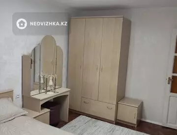 3-комнатная квартира, этаж 3 из 5, 64 м², миниатюра 6