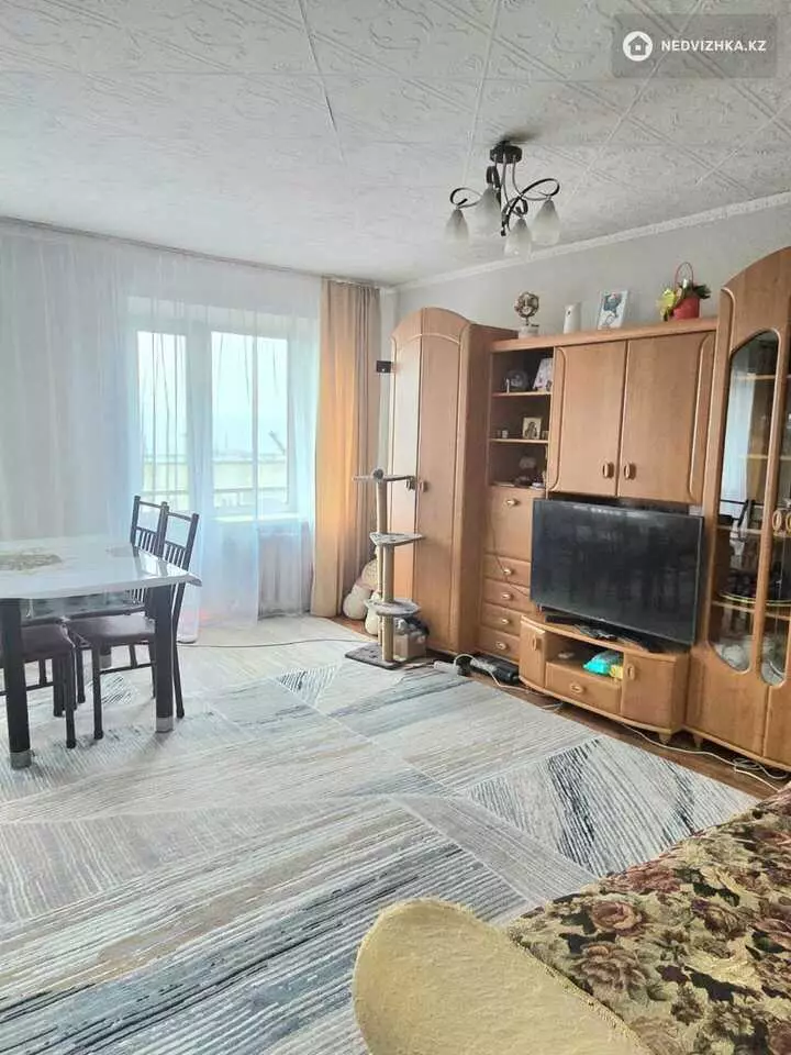 3-комнатная квартира, этаж 6 из 6, 59 м², фотография 2