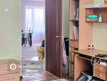 3-комнатная квартира, этаж 6 из 6, 59 м², миниатюра 4
