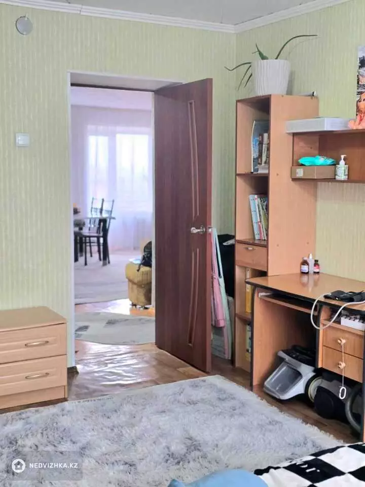 3-комнатная квартира, этаж 6 из 6, 59 м², фотография 4