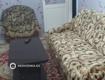 2-комнатная квартира, этаж 2 из 5, 48 м², На длительный срок, миниатюра 10