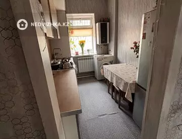 2-комнатная квартира, этаж 1 из 2, 40 м²