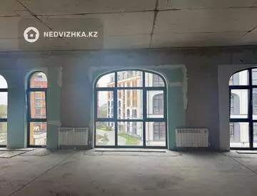 4-комнатная квартира, этаж 4 из 7, 140 м², миниатюра 6