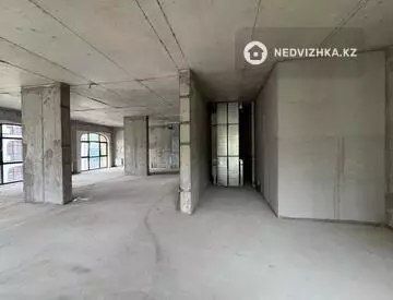 4-комнатная квартира, этаж 4 из 7, 140 м², миниатюра 12