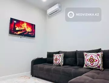 1-комнатная квартира, этаж 5 из 12, 48 м², Посуточно, миниатюра 8