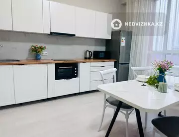 1-комнатная квартира, этаж 5 из 12, 48 м², Посуточно, миниатюра 11