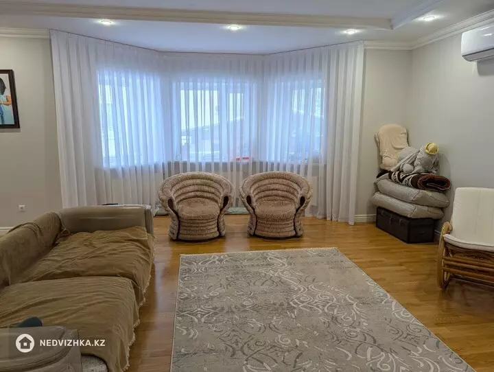 6-комнатный дом, 10 соток, 475 м², фотография 3