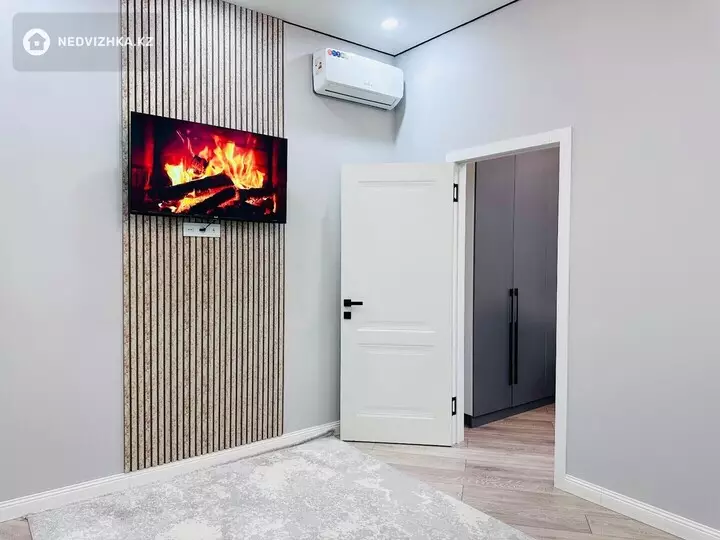 1-комнатная квартира, этаж 4 из 12, 46 м², Посуточно, фотография 5
