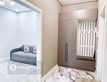 1-комнатная квартира, этаж 4 из 12, 46 м², Посуточно, миниатюра 10