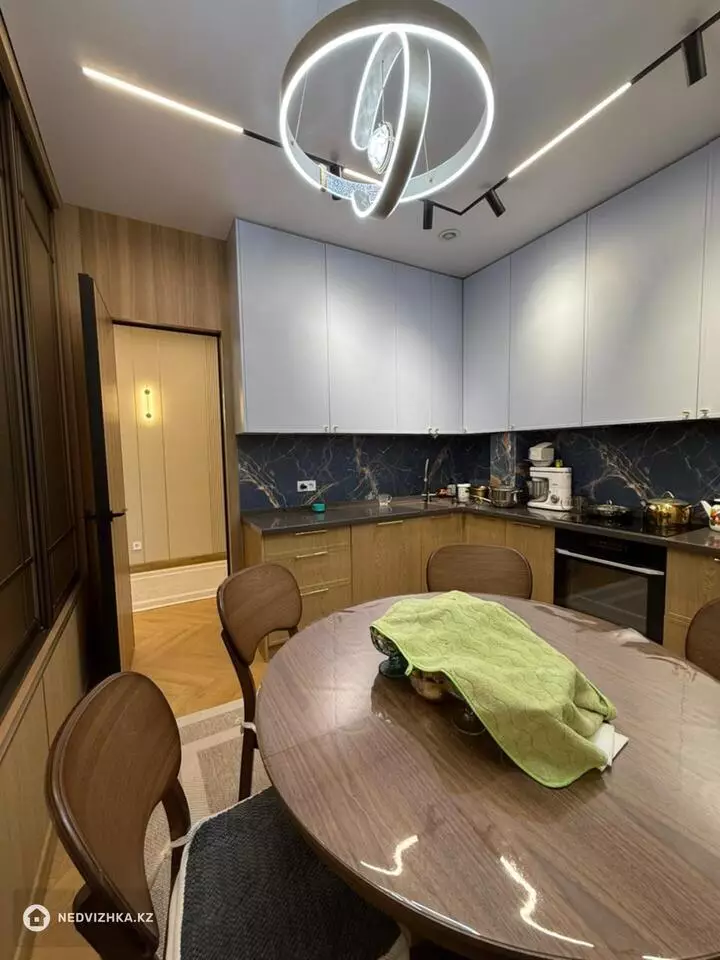 2-комнатная квартира, этаж 1 из 16, 72 м², фотография 2