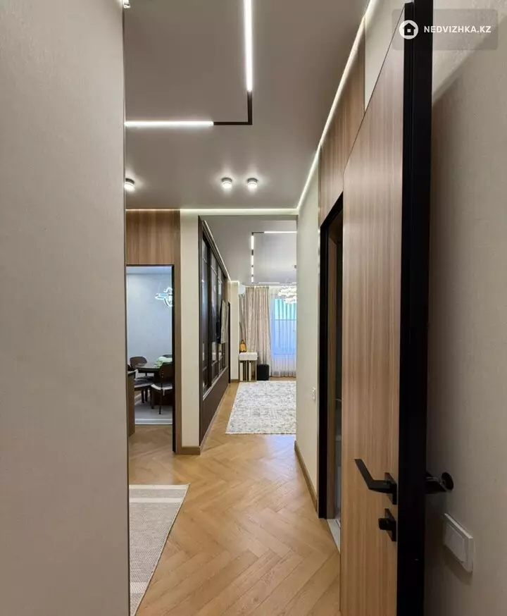 2-комнатная квартира, этаж 1 из 16, 72 м², фотография 4