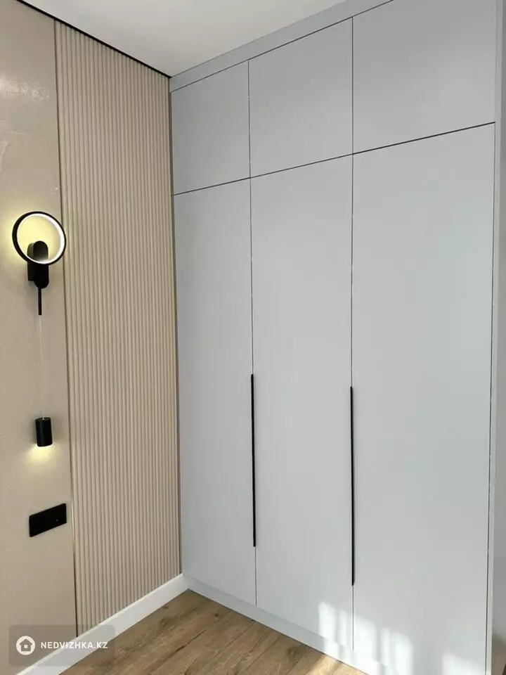 2-комнатная квартира, этаж 4 из 10, 68 м², фотография 3