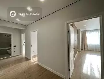 2-комнатная квартира, этаж 4 из 10, 68 м², миниатюра 9