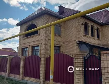 6-комнатный дом, 9.8 соток, 394 м²