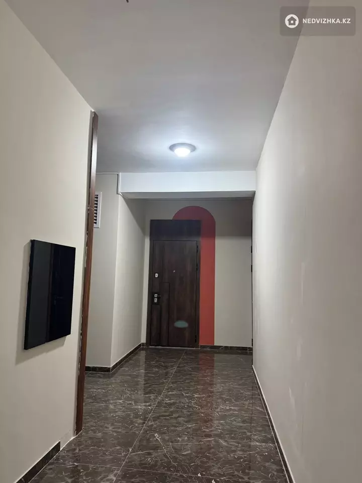2-комнатная квартира, этаж 8 из 12, 92 м², фотография 5