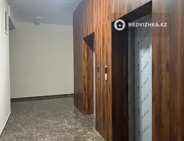 2-комнатная квартира, этаж 8 из 12, 92 м², миниатюра 4