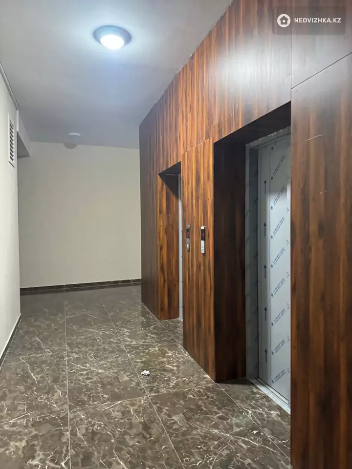 2-комнатная квартира, этаж 8 из 12, 92 м², фотография 4