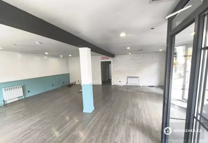 Помещение, этаж 1 из 5, 210 м², фотография 2