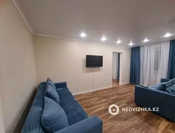 2-комнатная квартира, этаж 2 из 5, 40 м², Посуточно, миниатюра 5