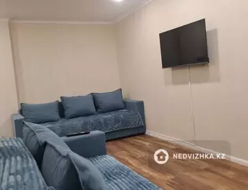 2-комнатная квартира, этаж 2 из 5, 40 м², Посуточно, миниатюра 2
