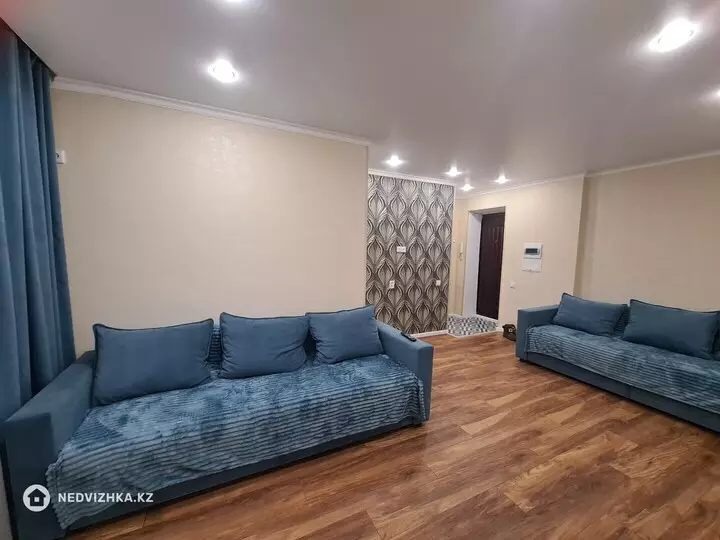 2-комнатная квартира, этаж 2 из 5, 40 м², Посуточно, фотография 4