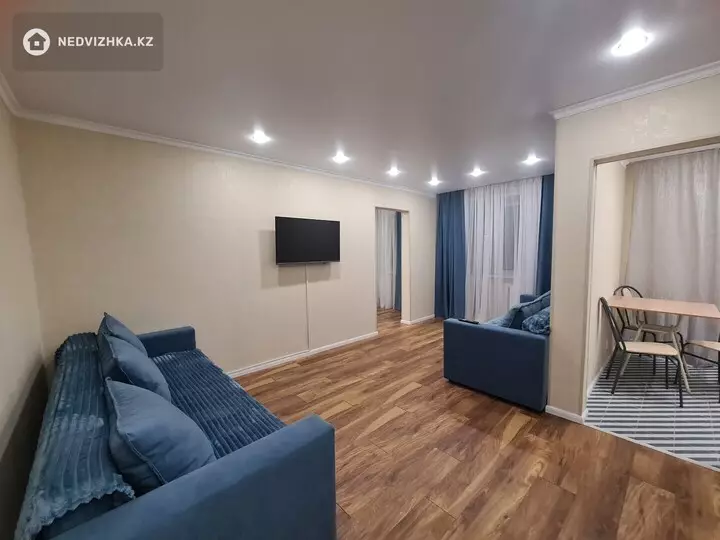 2-комнатная квартира, этаж 2 из 5, 40 м², Посуточно