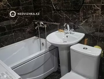2-комнатная квартира, этаж 2 из 5, 40 м², Посуточно, миниатюра 9