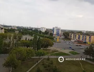1-комнатная квартира, этаж 8 из 12, 35 м², Посуточно, миниатюра 10