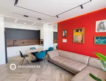 3-комнатная квартира, этаж 3 из 4, 73 м², миниатюра 2