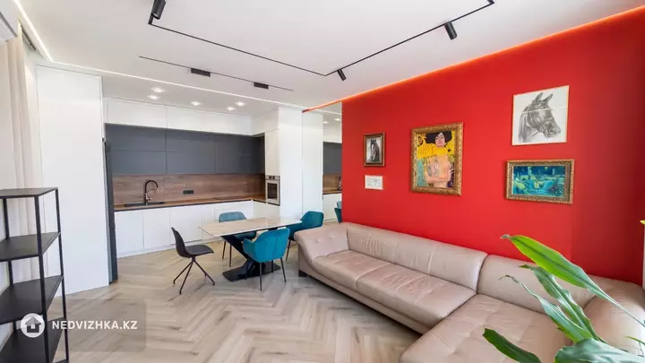 3-комнатная квартира, этаж 3 из 4, 73 м², фотография 2