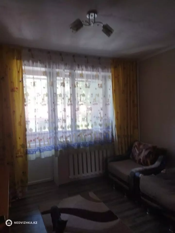 2-комнатная квартира, этаж 4 из 4, 43 м²