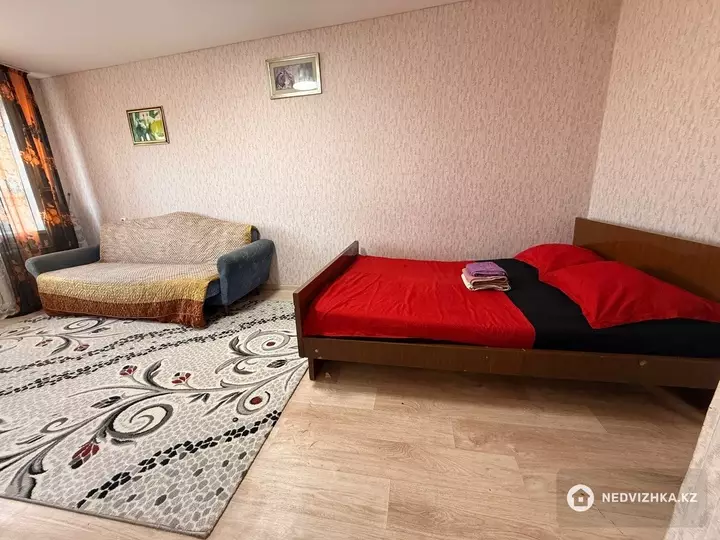 1-комнатная квартира, этаж 4 из 5, 30 м², Посуточно, фотография 4