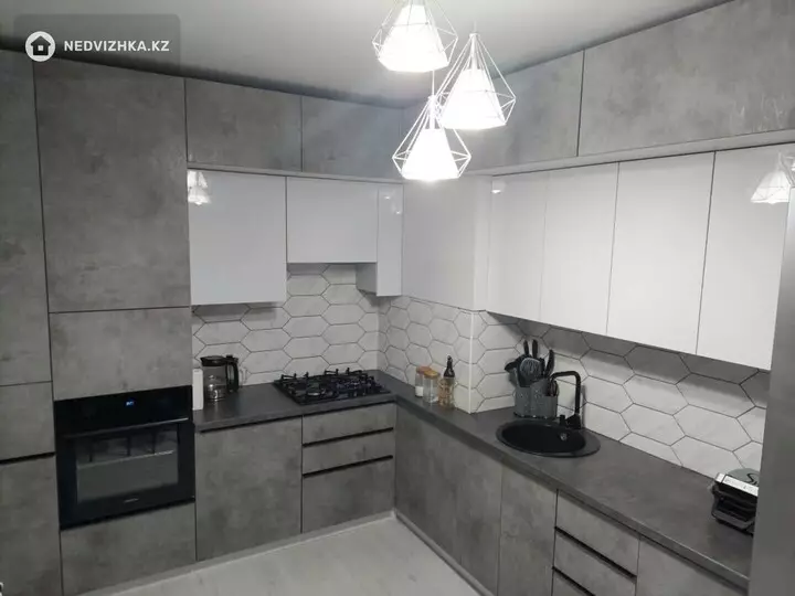 3-комнатная квартира, этаж 3 из 9, 90 м², фотография 5
