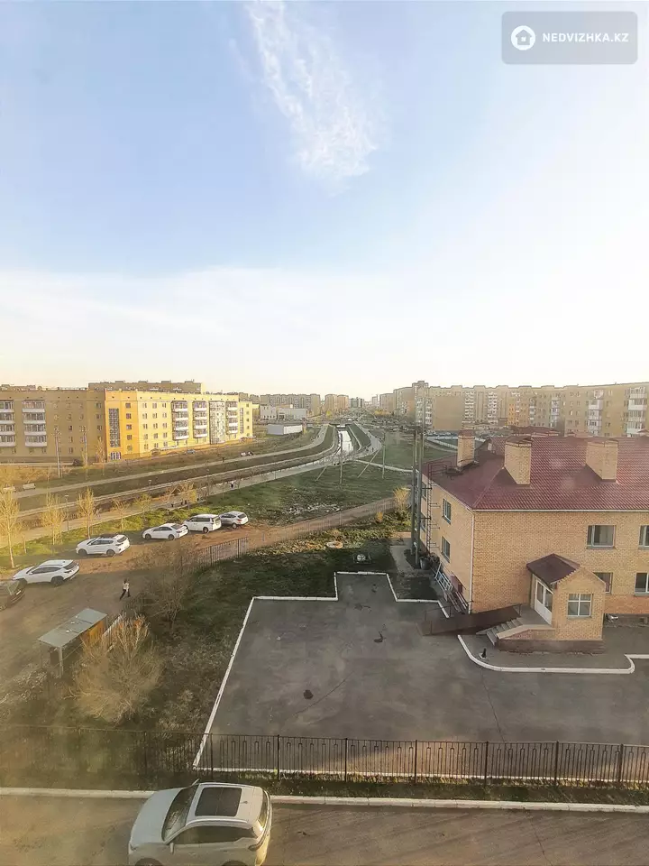 3-комнатная квартира, этаж 4 из 5, 95 м², фотография 4
