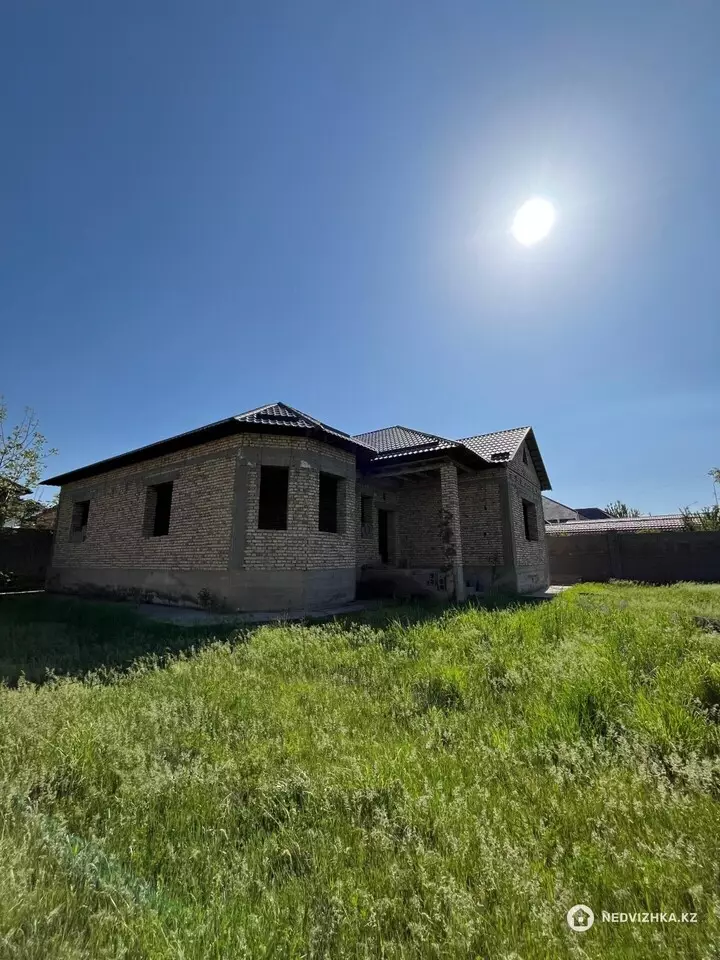 6-комнатный дом, 8 соток, 210 м², фотография 2