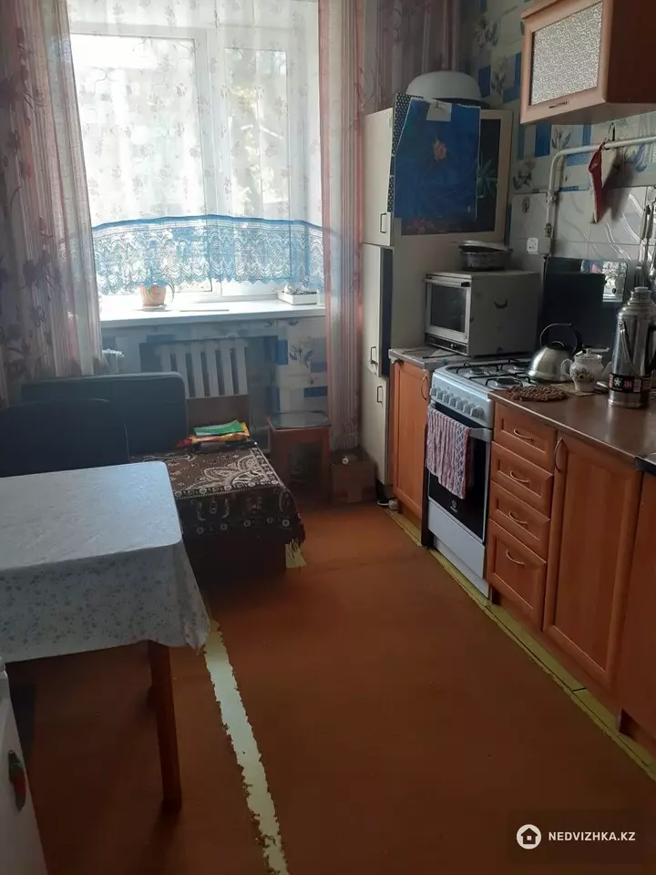 2-комнатная квартира, этаж 1 из 5, 54 м², фотография 5
