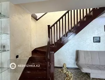 5-комнатная квартира, этаж 5 из 5, 165 м², миниатюра 10