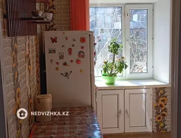 2-комнатная квартира, этаж 3 из 5, 45 м², миниатюра 6