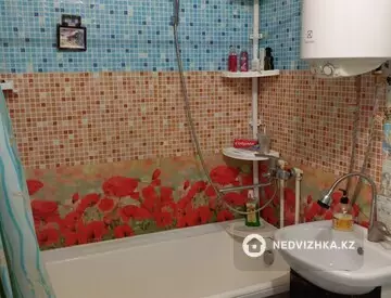 2-комнатная квартира, этаж 3 из 5, 45 м², миниатюра 10