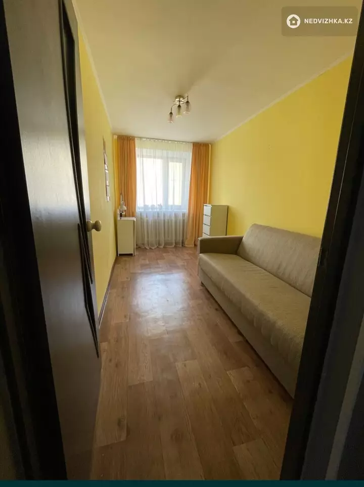3-комнатная квартира, этаж 4 из 4, 54 м², фотография 5