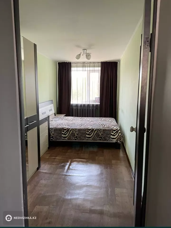 3-комнатная квартира, этаж 4 из 4, 54 м², фотография 4