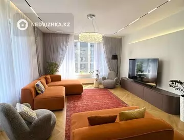 4-комнатная квартира, этаж 18 из 19, 160 м², На длительный срок