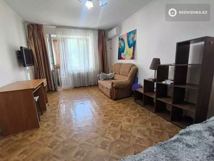 1-комнатная квартира, этаж 3 из 4, 30 м², фотография 2