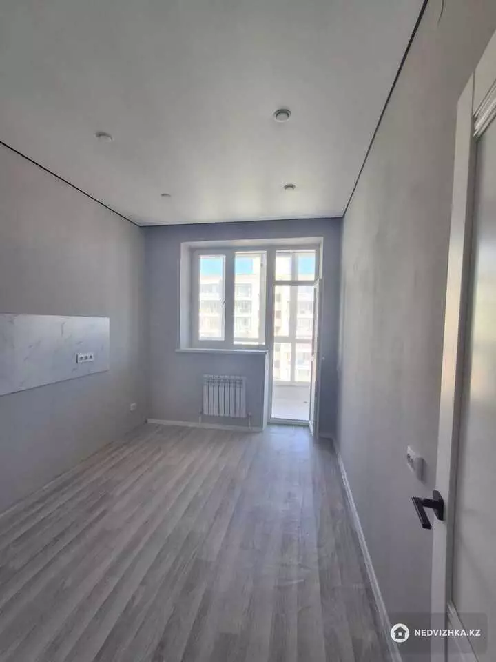 1-комнатная квартира, этаж 8 из 12, 40 м², фотография 3